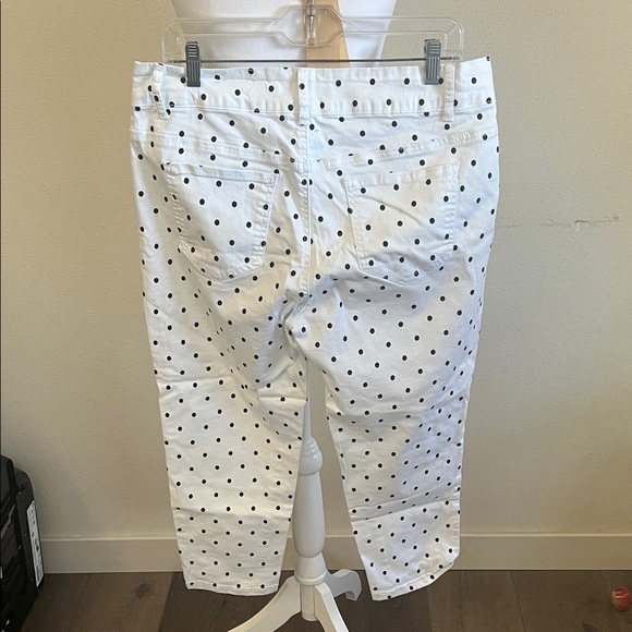 White Polka Dot Women's Capris - Picture 4 of 6